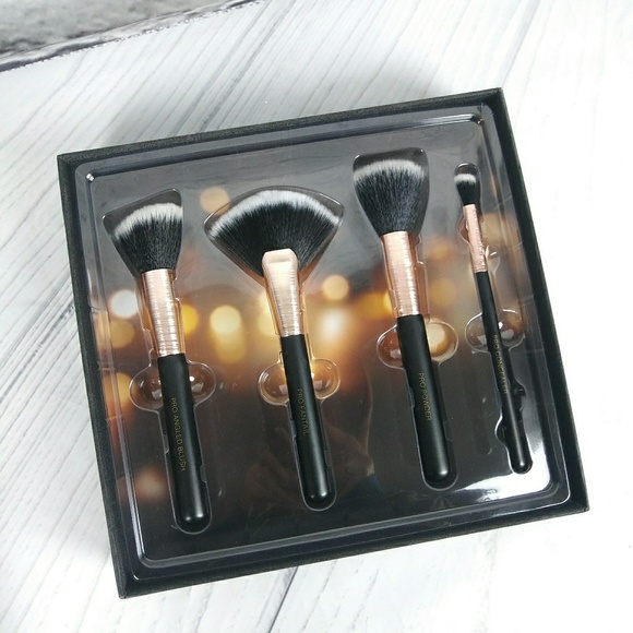 True Beauty Brush Set - Picture 4 of 4